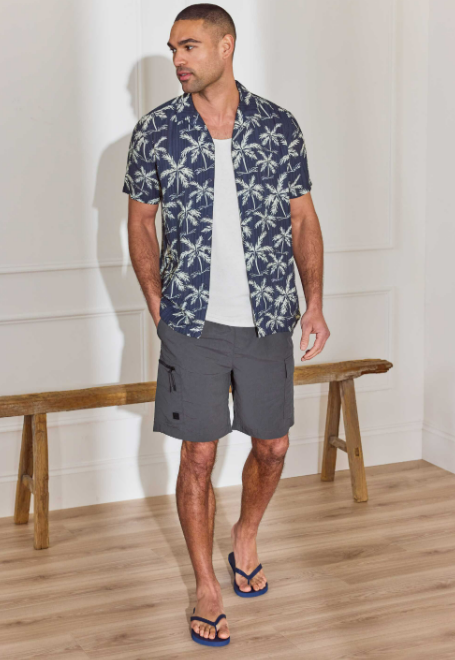 Men’s Palm Print Short Sleeve Button-Up Shirt