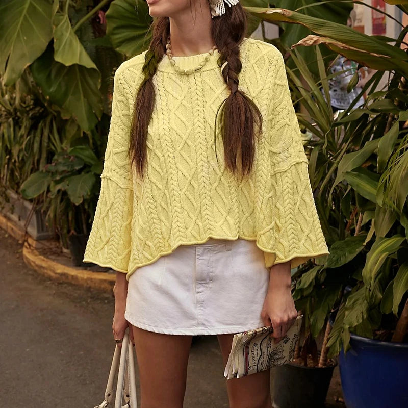 Women’s Cropped Knit Sweater with Crew Neck