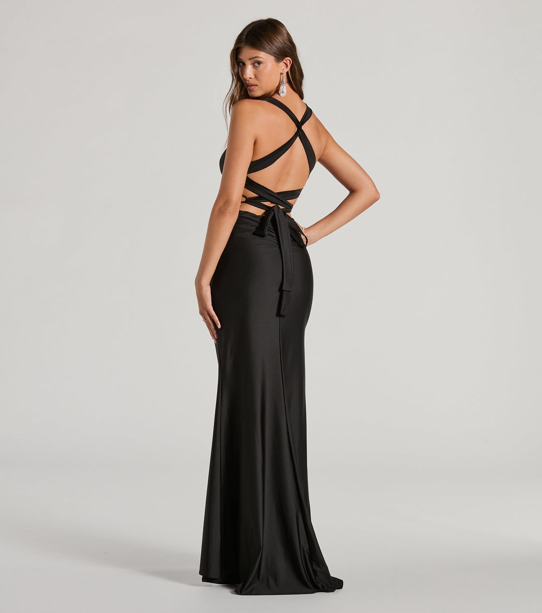 Women's Mermaid Maxi Dress with Ruched Waist and V-Neckline
