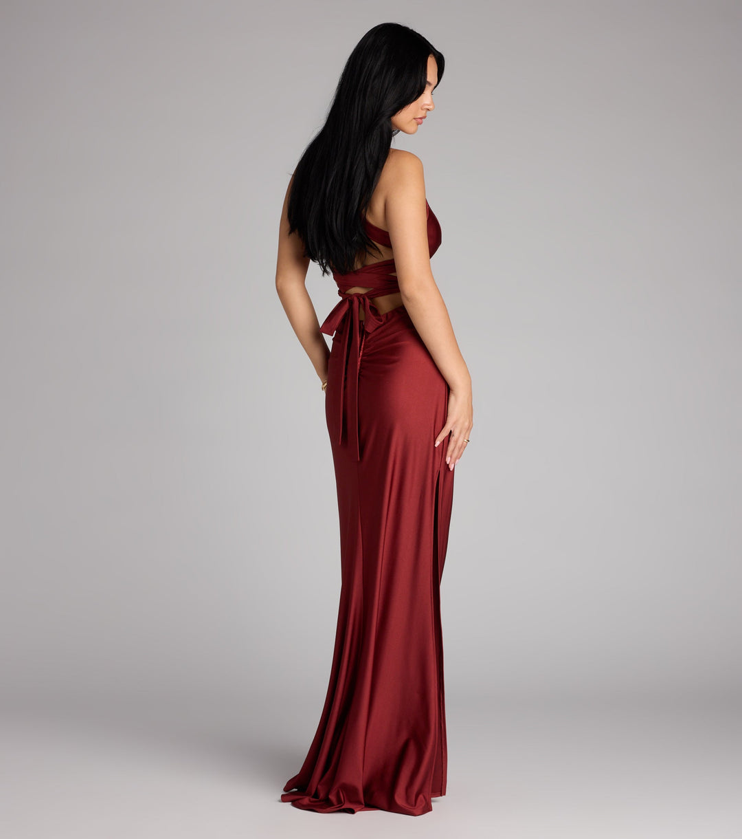 Women's Mermaid Maxi Dress with Ruched Waist and V-Neckline