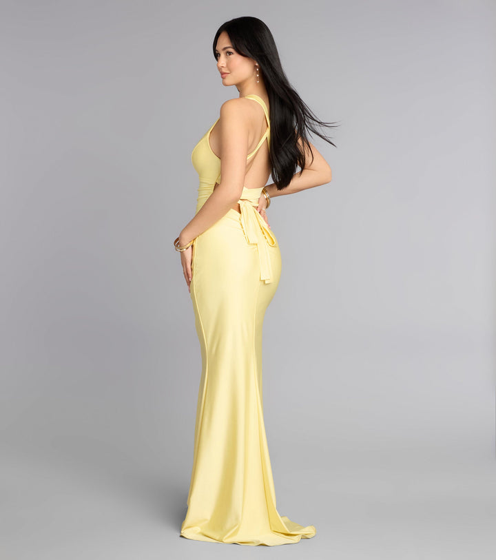 Women's Mermaid Maxi Dress with Ruched Waist and V-Neckline