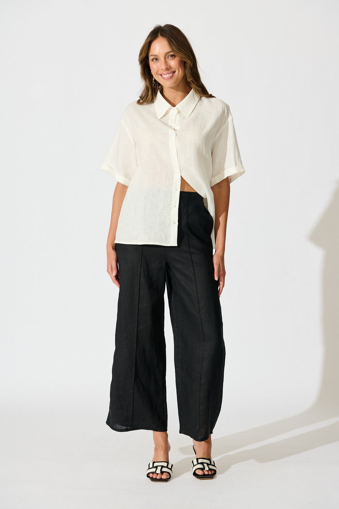 Women's Cropped Wide-Leg Pants with Elasticated Back Waistband and Front Pleats