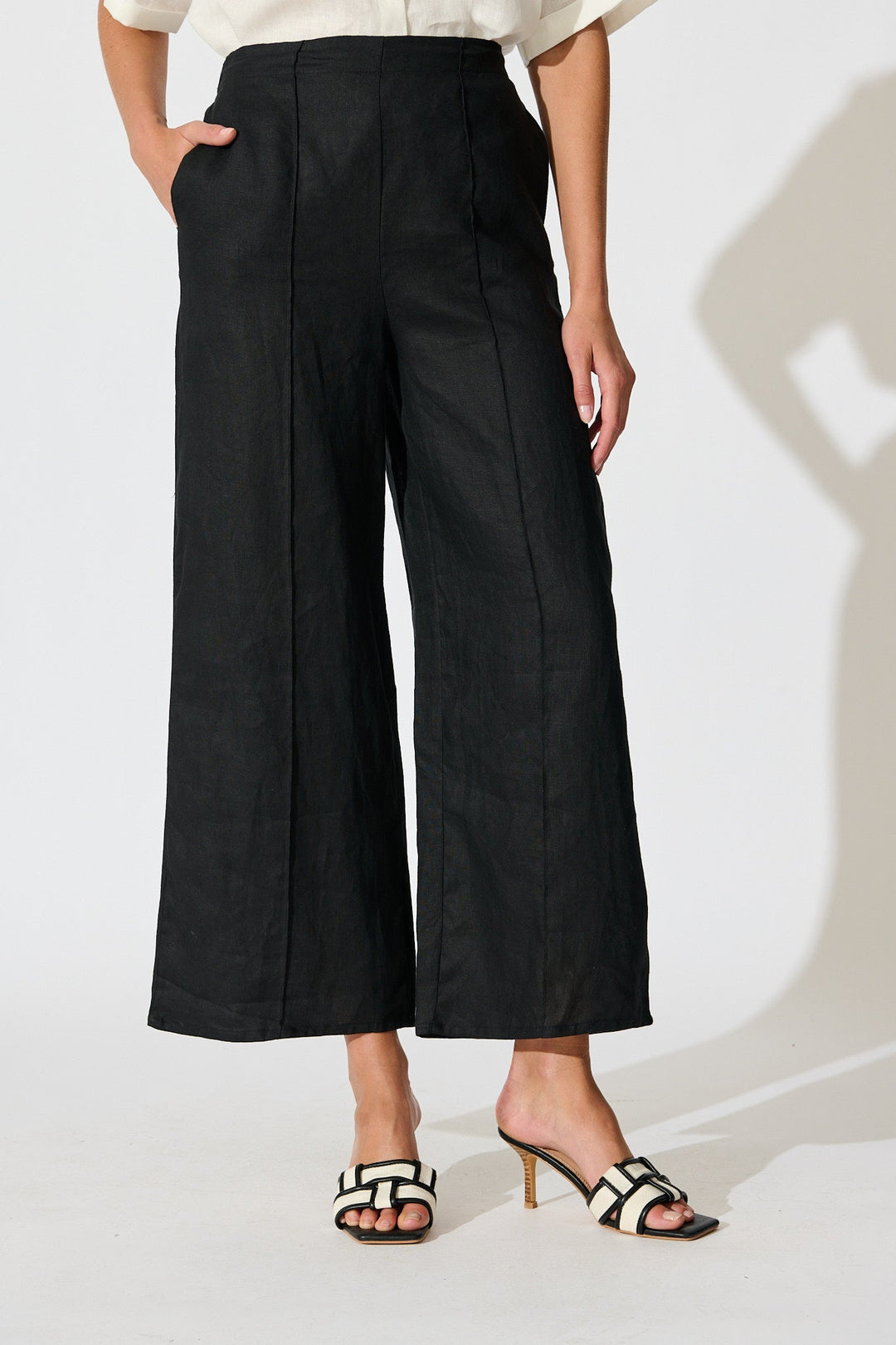 Women's Cropped Wide-Leg Pants with Elasticated Back Waistband and Front Pleats