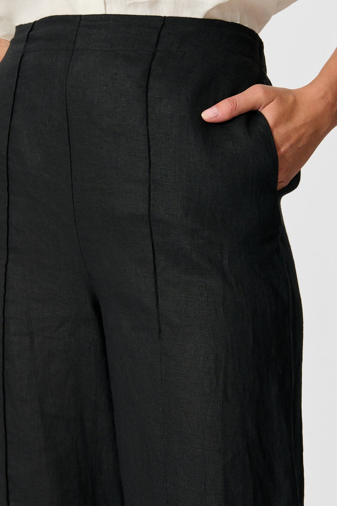 Women's Cropped Wide-Leg Pants with Elasticated Back Waistband and Front Pleats