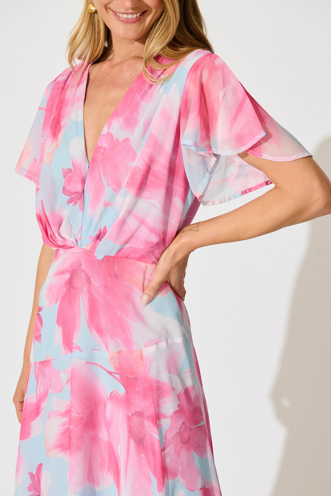 Women’s Floral Print V-Neck Flutter Sleeve Maxi Dress