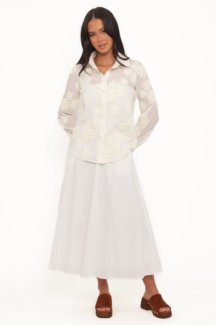 Women’s Long Sleeve Button Front Shirt