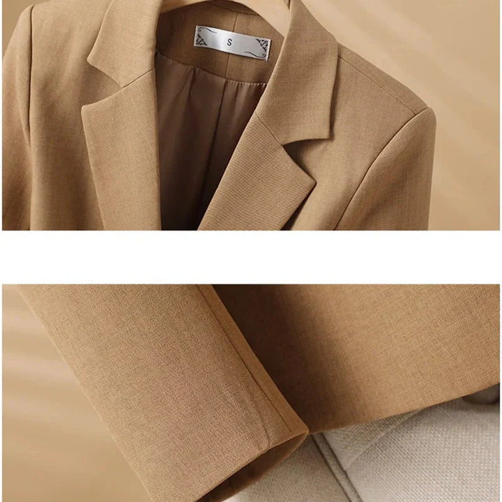 Women’s Notch Lapel Blazer with Single Button Closure and Flap Pockets