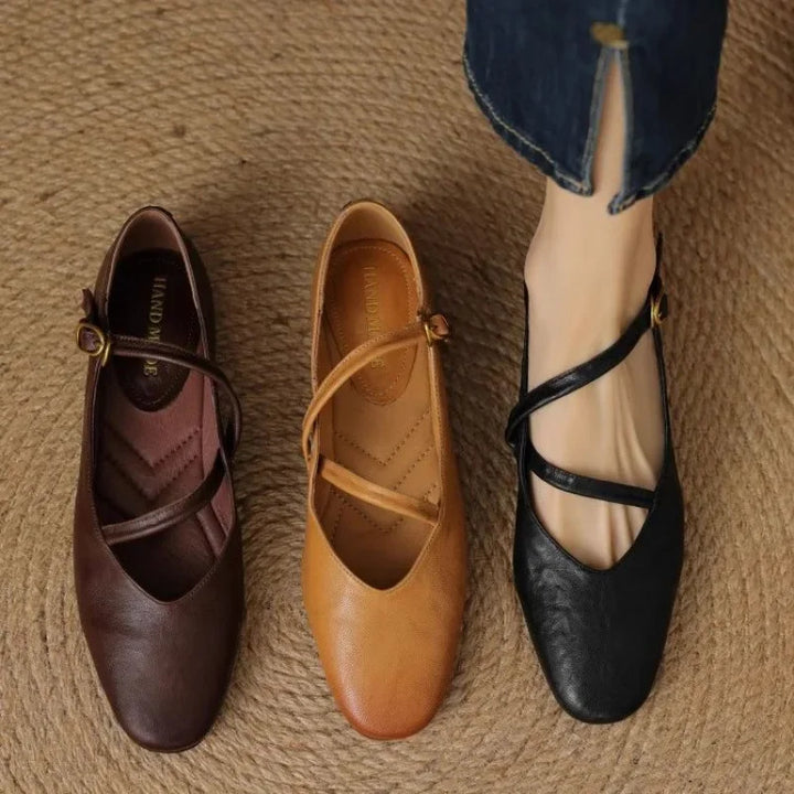 Women’s Rounded Toe Flats with Cross Strap Buckle Closure