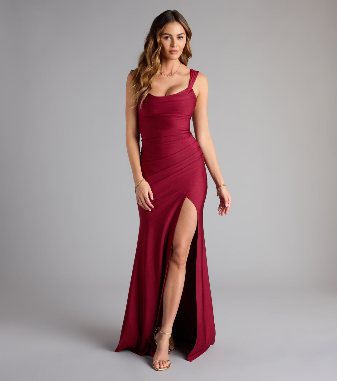 Women's Scoop Neck Mermaid Maxi Dress with Open Back and Side Slit