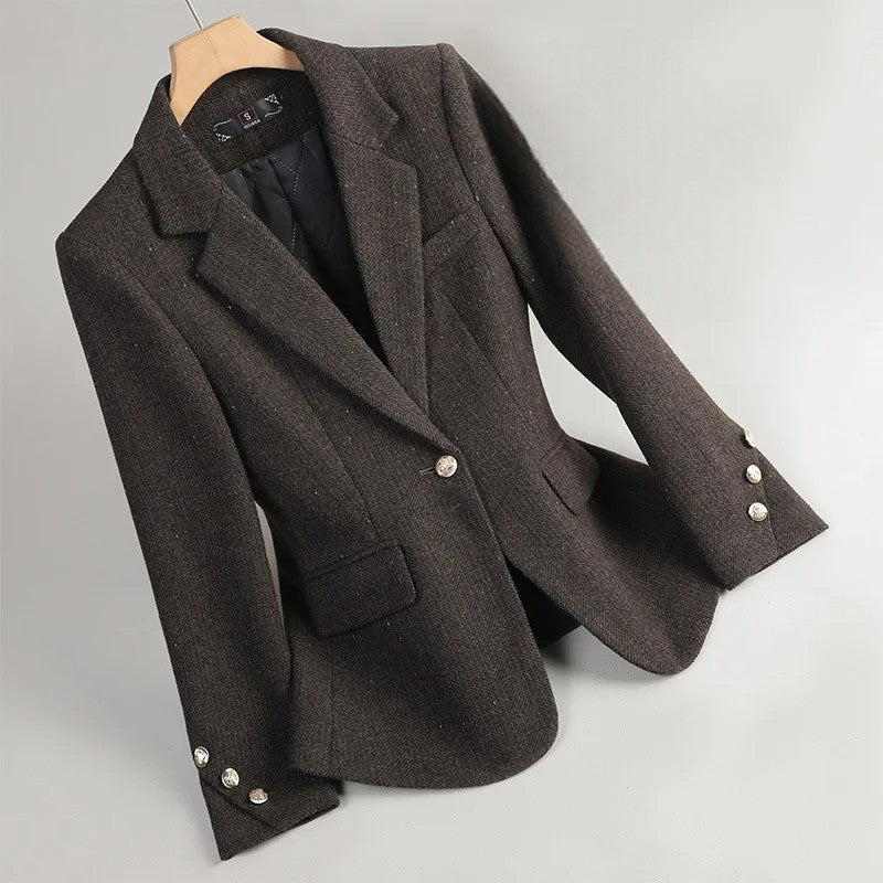 Women’s Single-Button Blazer with Notch Lapel and Flap Pockets