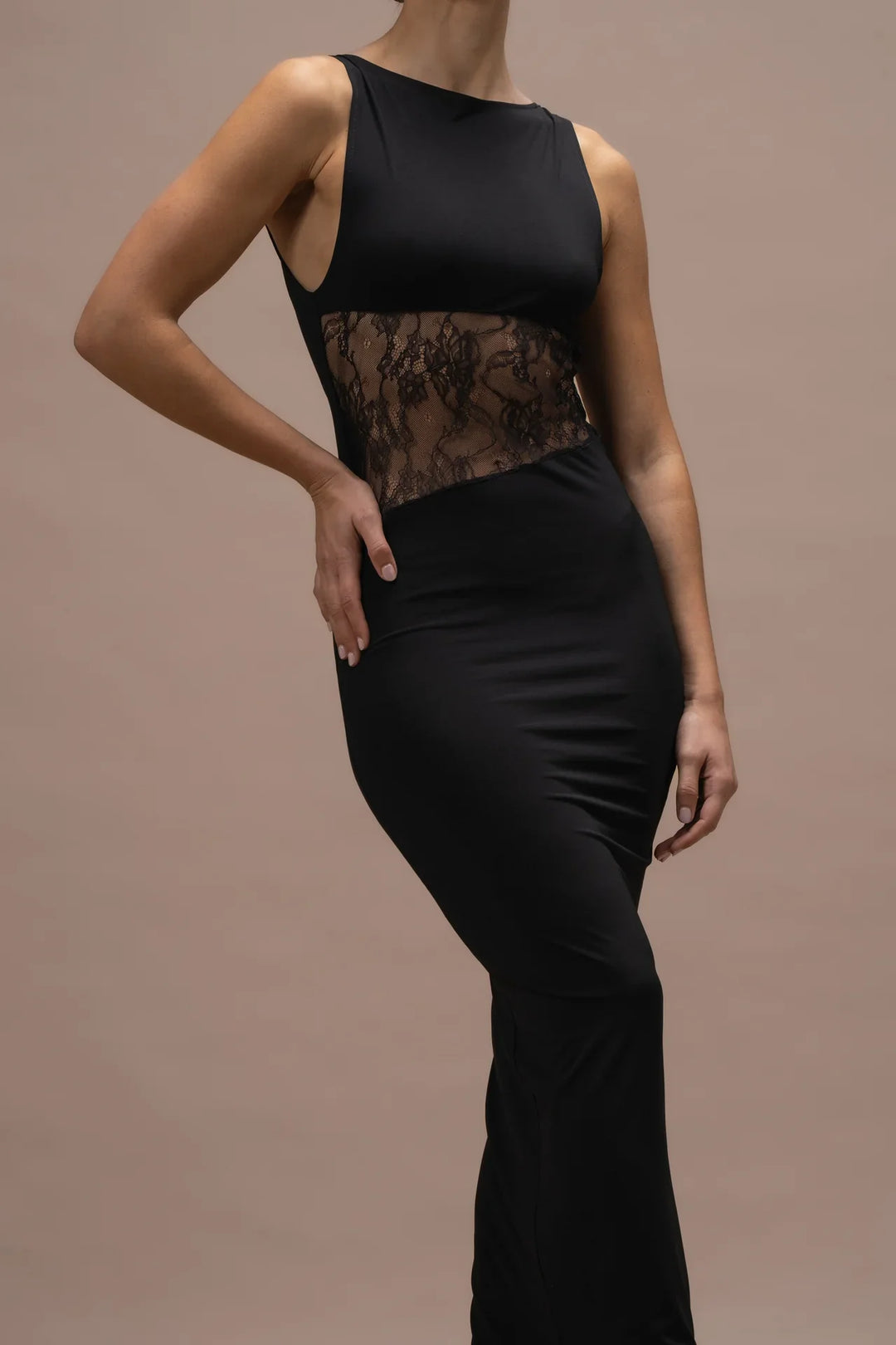 Women's Sleeveless Maxi Dress with Lace Panel and Open Back