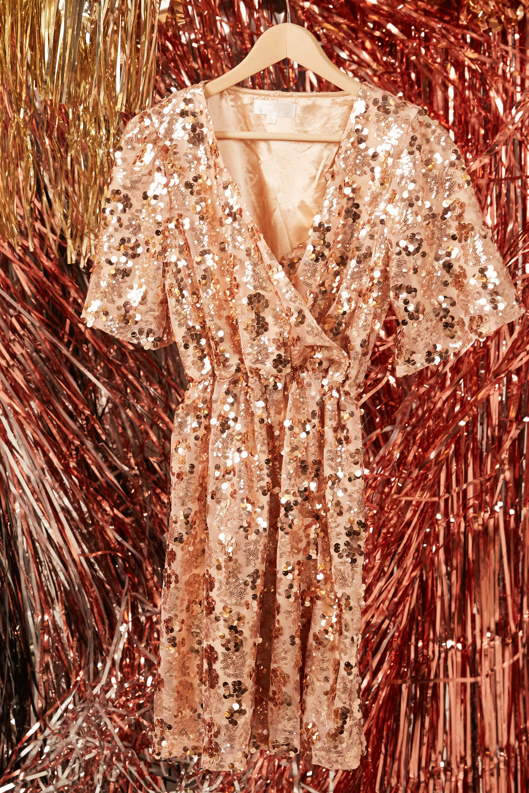 Women’s V Neck Short Sleeve Elastic Waist Sequin Mini Dress